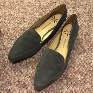 Issac Mizrahi live flats